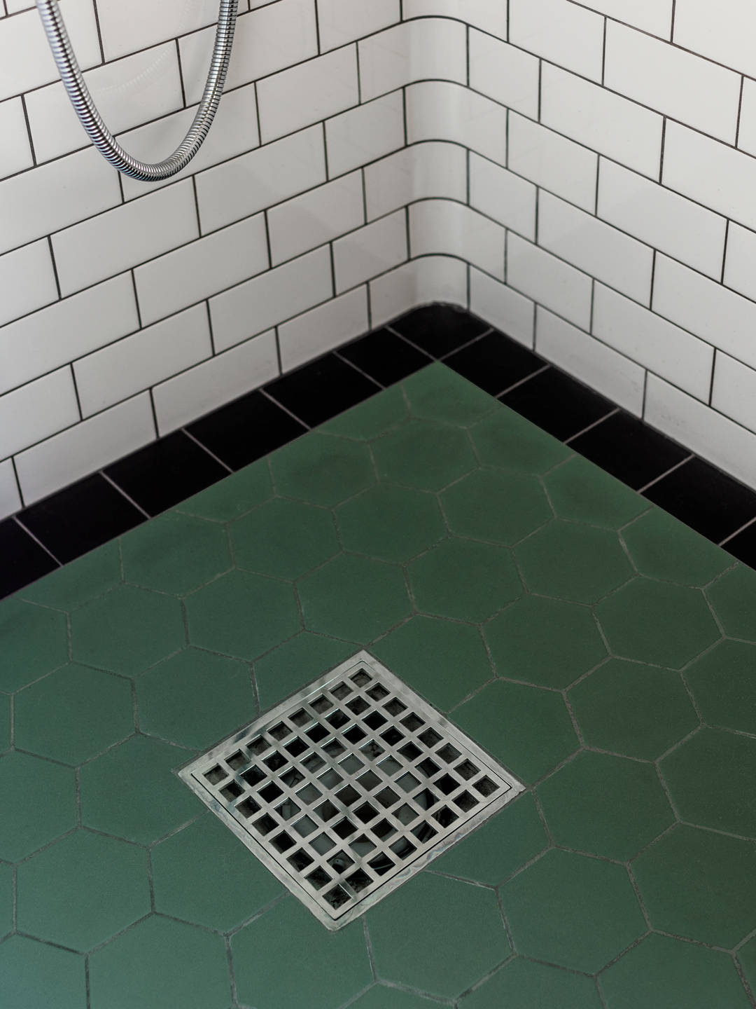 Badrum med kakel och klinker fr&aring;n Byggfabriken