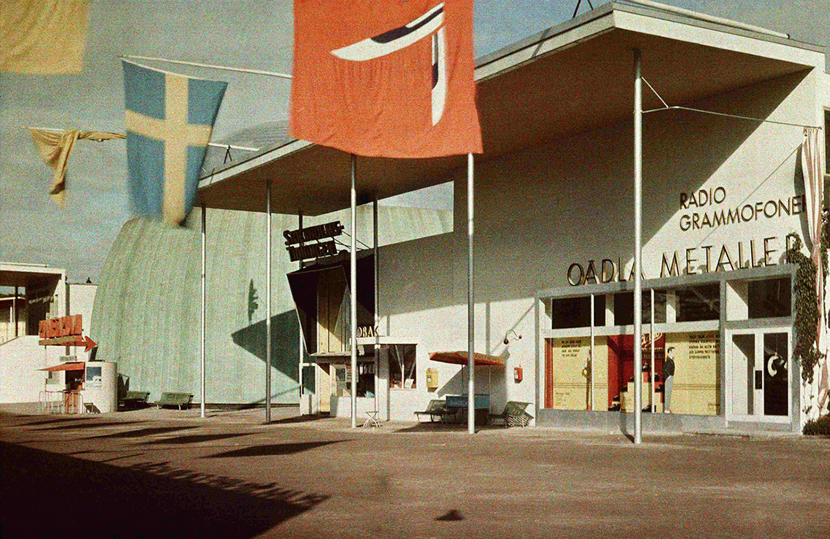 F&auml;rgfoto fr&aring;n Stockholmutst&auml;llningens paviljonger.